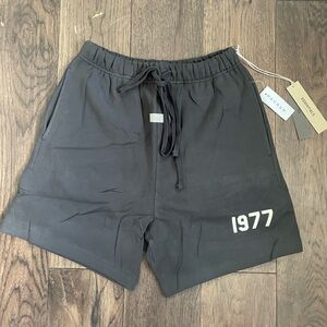 Essentials fear of god shorts 1977 iron